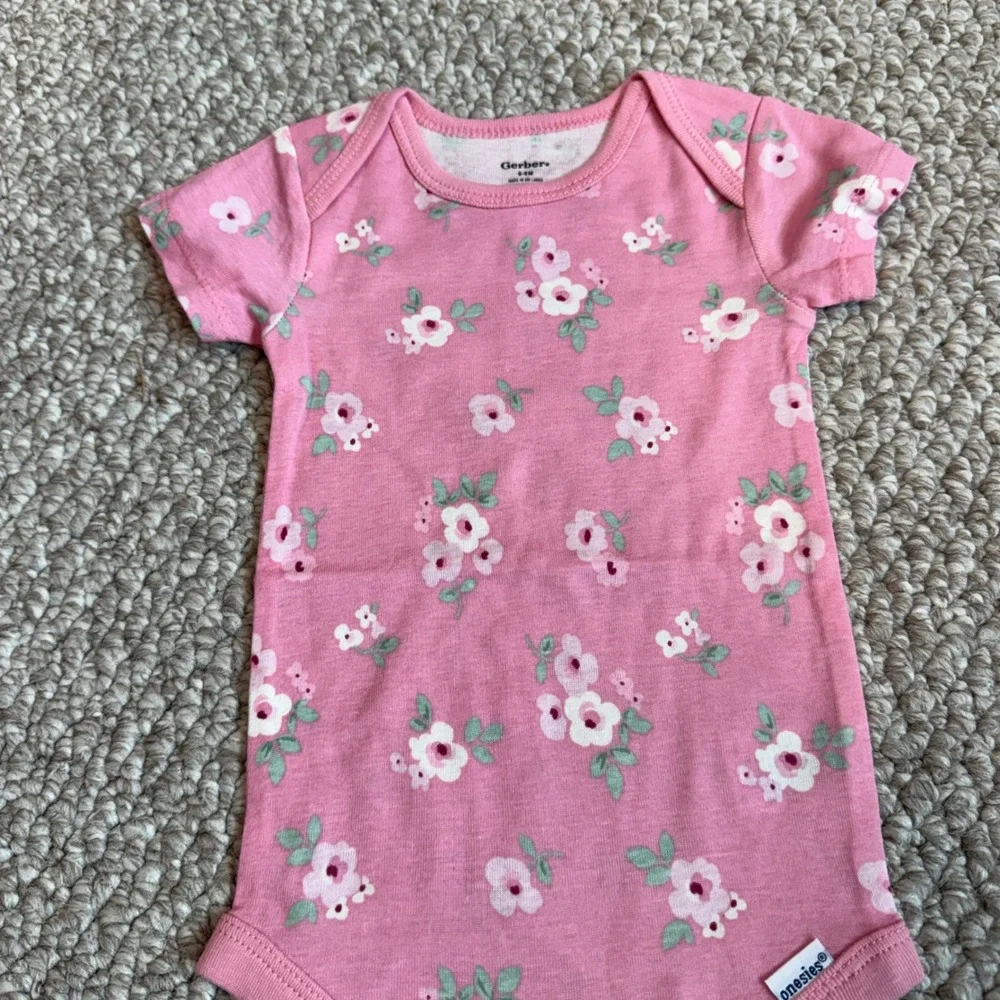 Gerber‎ Baby Girls Pink Floral Short Sleeve Onesies Bodysuit Size 6-9 Months